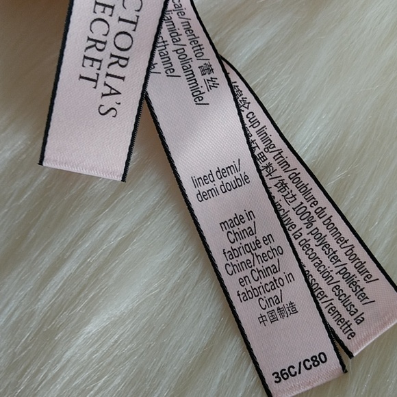 Size 36C🌺 VICTORIA'S SECRET LACE HIGH NECK BRA. - Picture 5 of 6